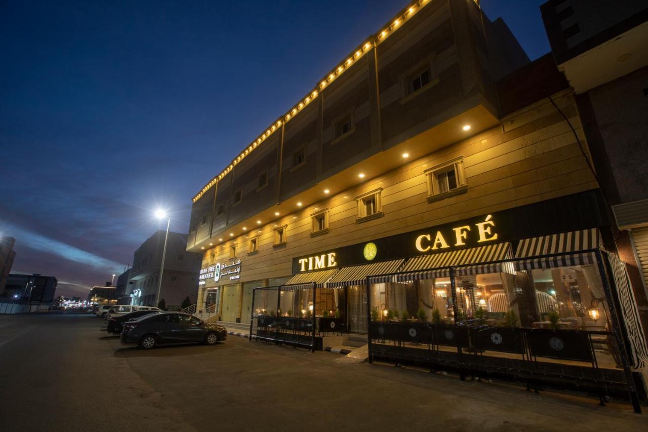 Olive Tree Hotel 타부크 외부 사진