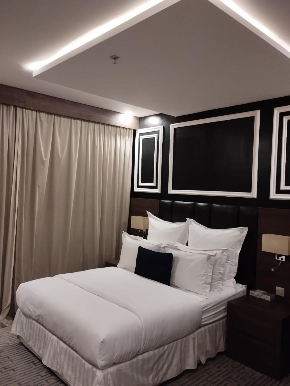 Olive Tree Hotel 타부크 외부 사진