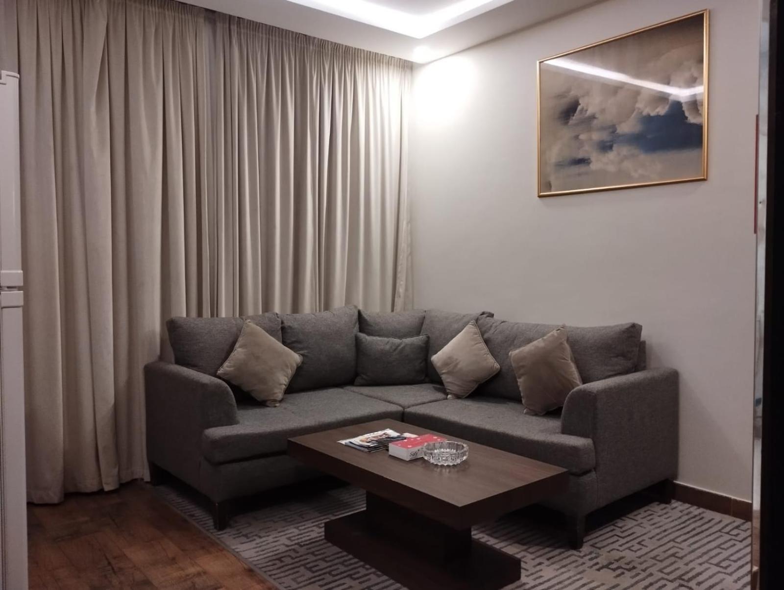 Olive Tree Hotel 타부크 외부 사진