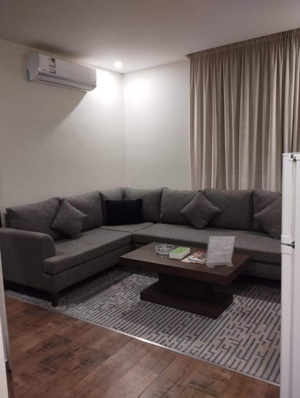 Olive Tree Hotel 타부크 외부 사진